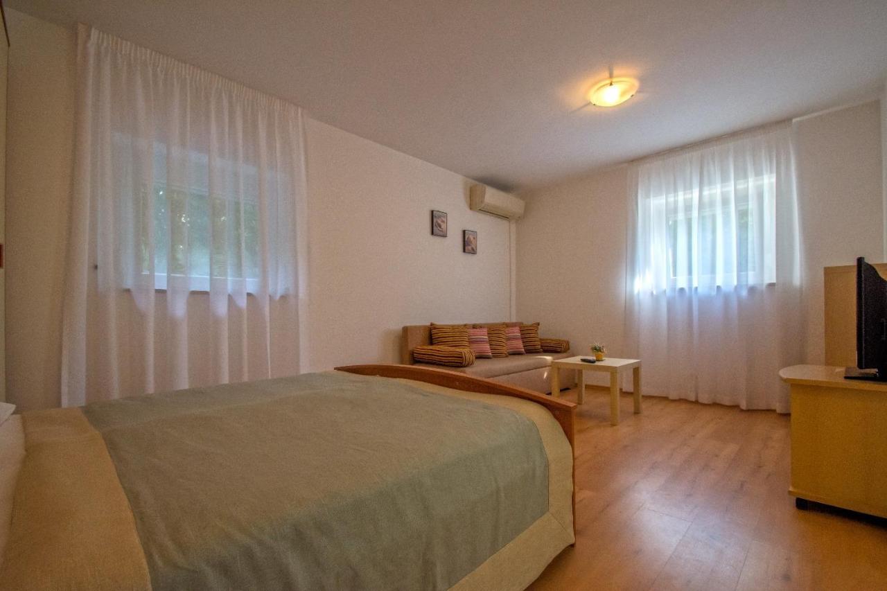 Apartments Sabina - 100M From Sea Crikvenica Ngoại thất bức ảnh