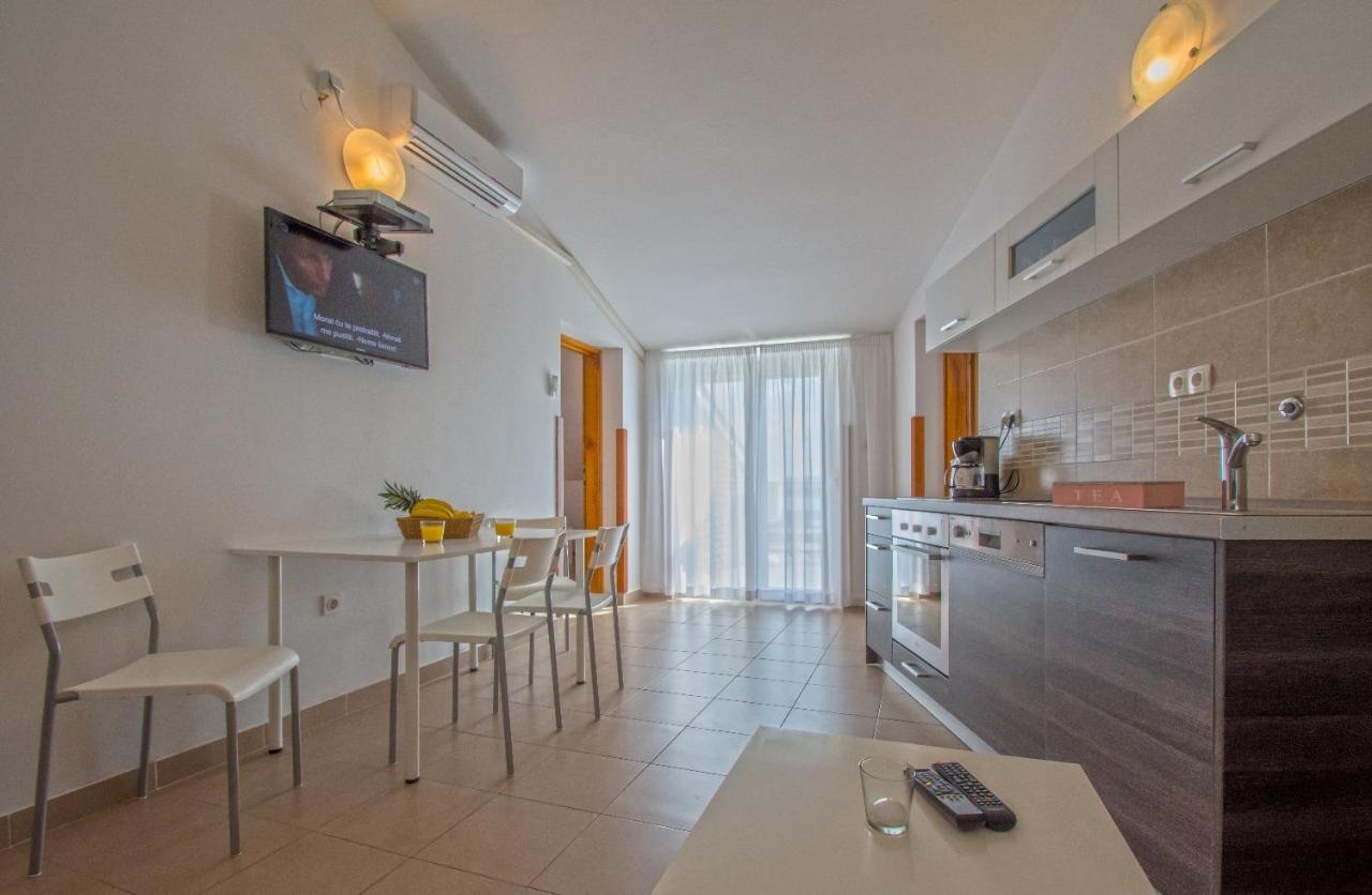 Apartments Sabina - 100M From Sea Crikvenica Ngoại thất bức ảnh
